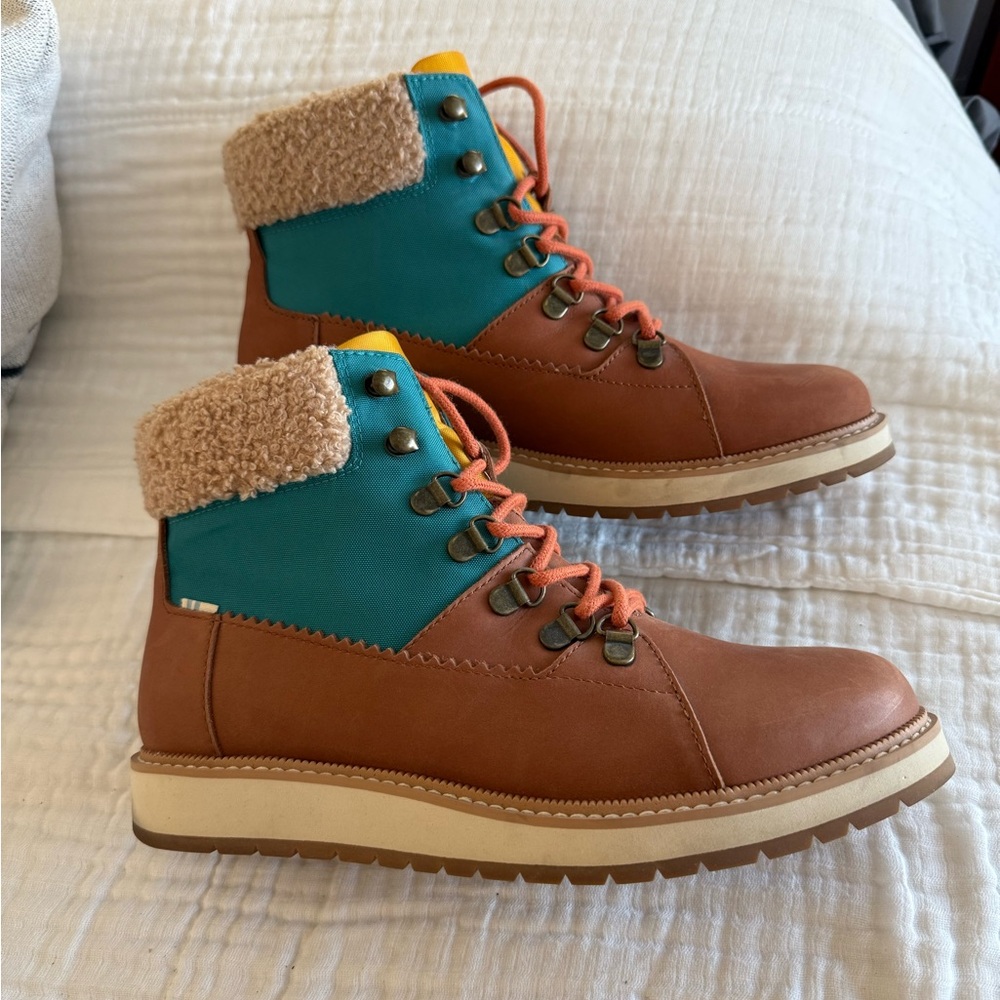 Toms Women's Mesa Waterproof Hazel Leather Harbor Blue Techy Nylon Boots Size 8